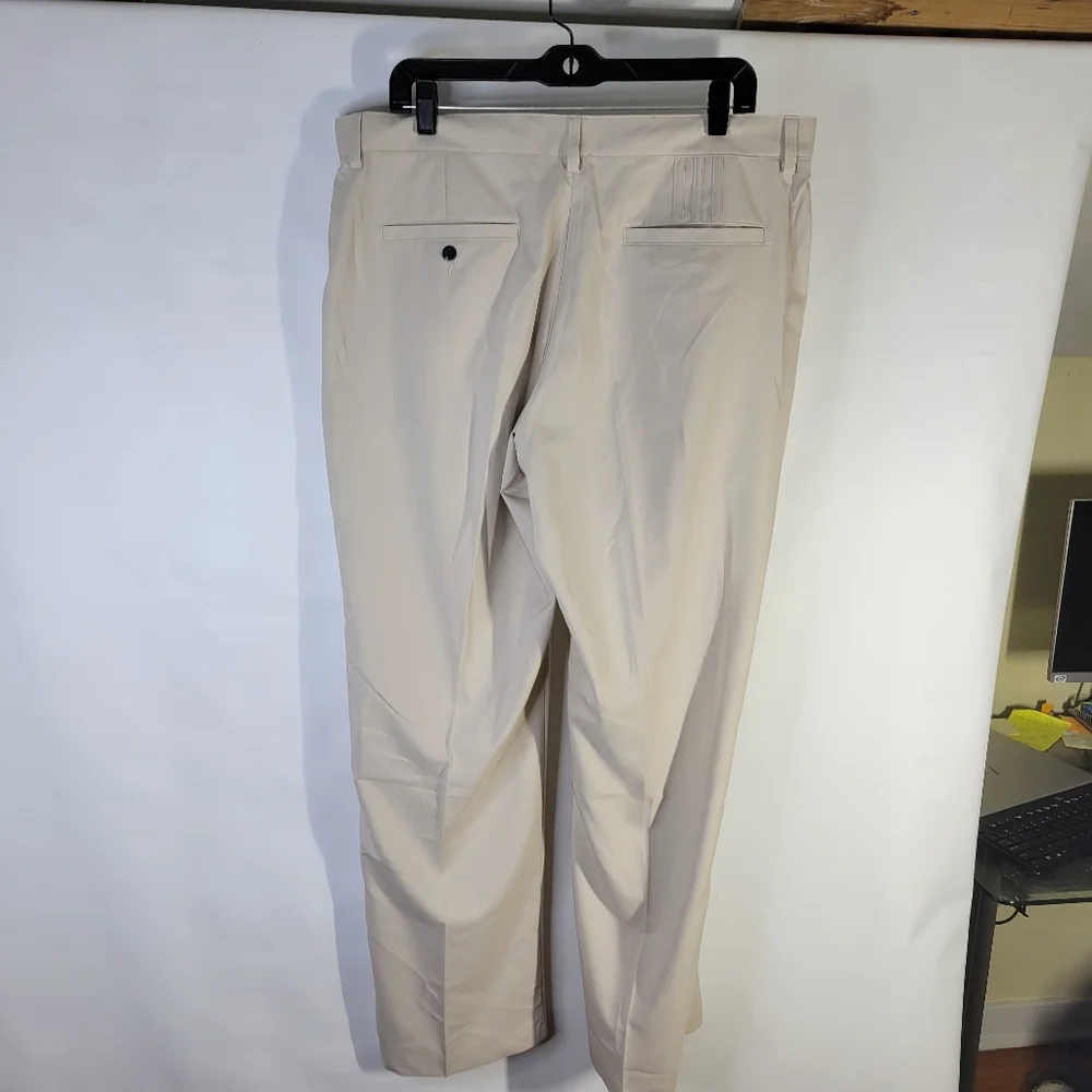 Mens Adidas Climalite Light weight Khaki Golf Pants Size 36X32 - Picture 4 of 8